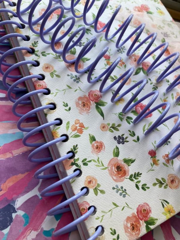 44103504 Paquete 25 pzas Espiral plástico Lavanda 15 mm