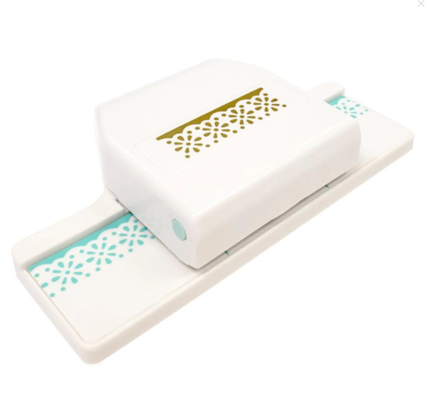 44121611 Edge Punch Scallop Daisy/ Perforadora de borde