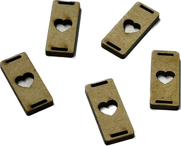 60111410 Plaquita rectangular corte corazón - MDF