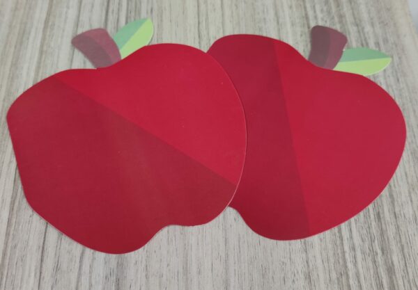 44111516 Portada impresa - Forma de Manzana 1 pza (Portada y Contraportada) 16 x 14 cm