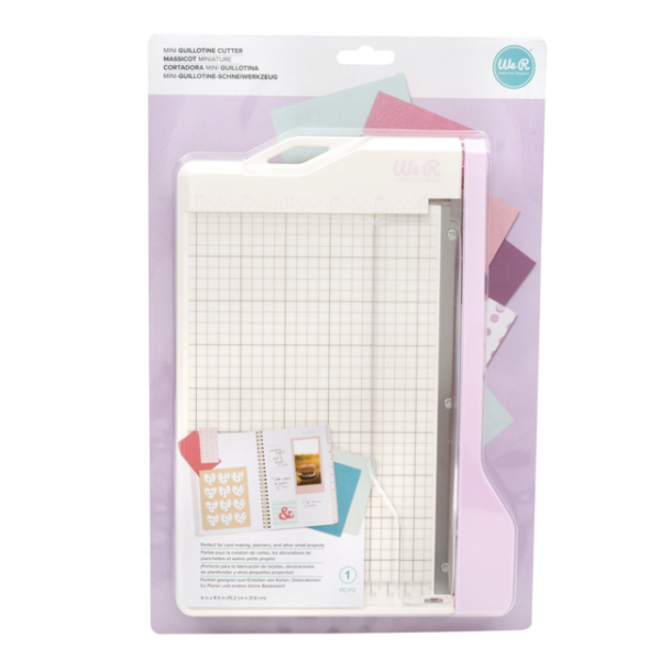 60121301 We R Memory Keepers Tool Mini Guillotine Cutter / Mini Guillotina Lila