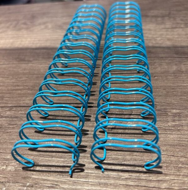 44103504 Arillo Metálico 2:1  1" Azul Menta 16 Aros - Paquete de 10 pzas
