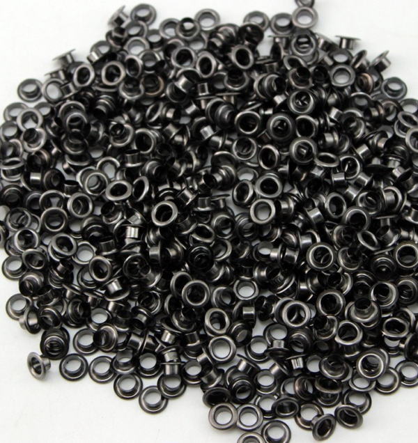 Eyelets 3/16” (.5cm ) Paq. 50 pzas  Onix -  Para cartulinas o Tags