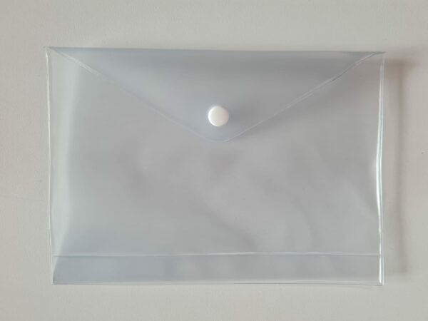 44122019 -10 piezas Mica para doctos con solapa y broche a presión TRANSPARENTE - Tam 12x17 cm