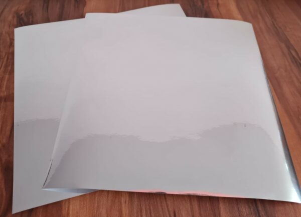44121635 Vinil adhesivo metálico plateado 30 x 30 cm (1 hoja)