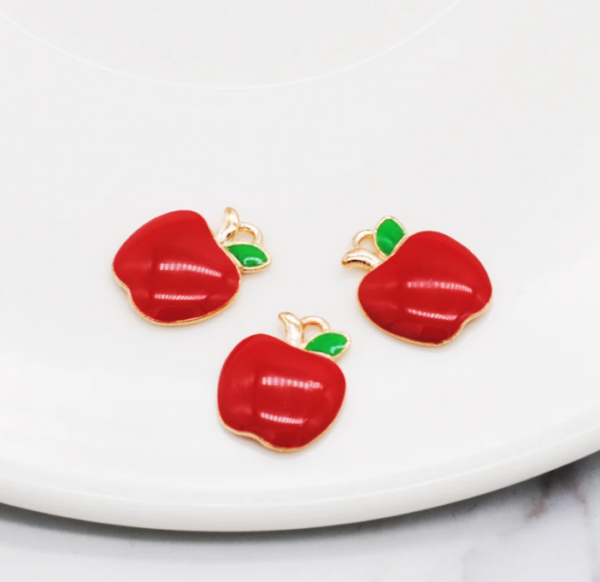 60111410 Decoración dije de Manzana metal 11 x 14 mm